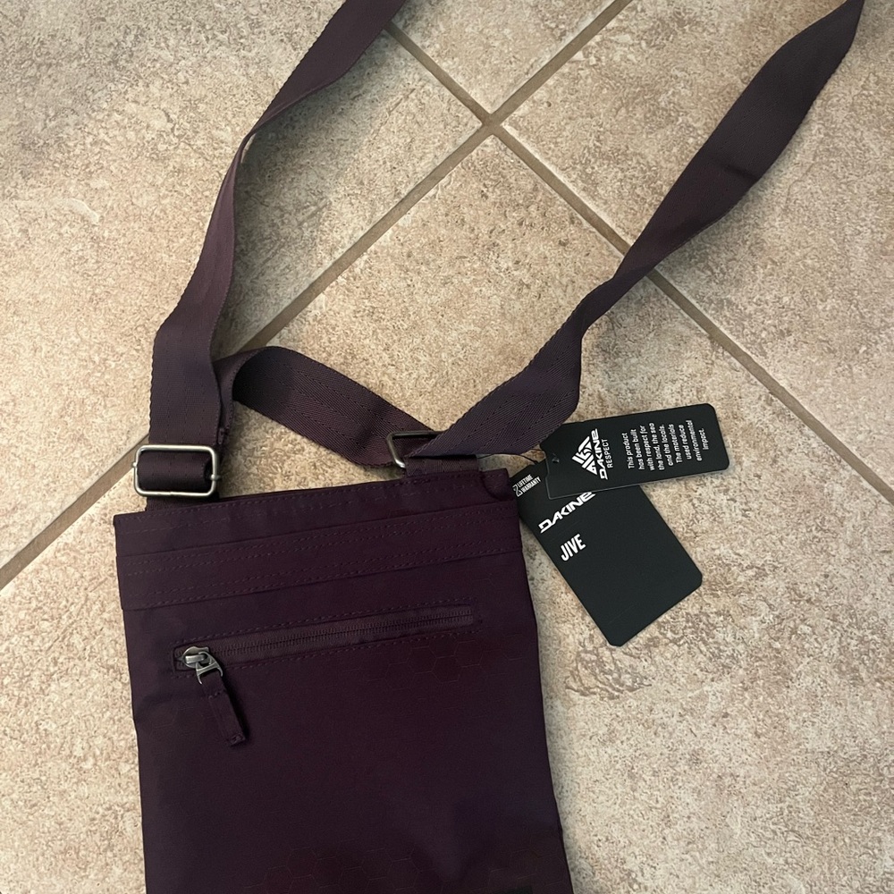 Dakine Purple Messenger Bag Adjustable Strap Slim Design
